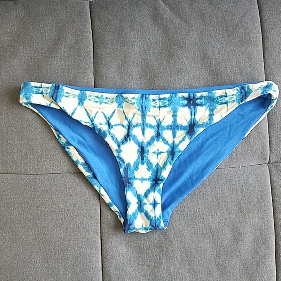NEW SHIBORI tie dye reversible bikini bottoms - Picture 1 of 4